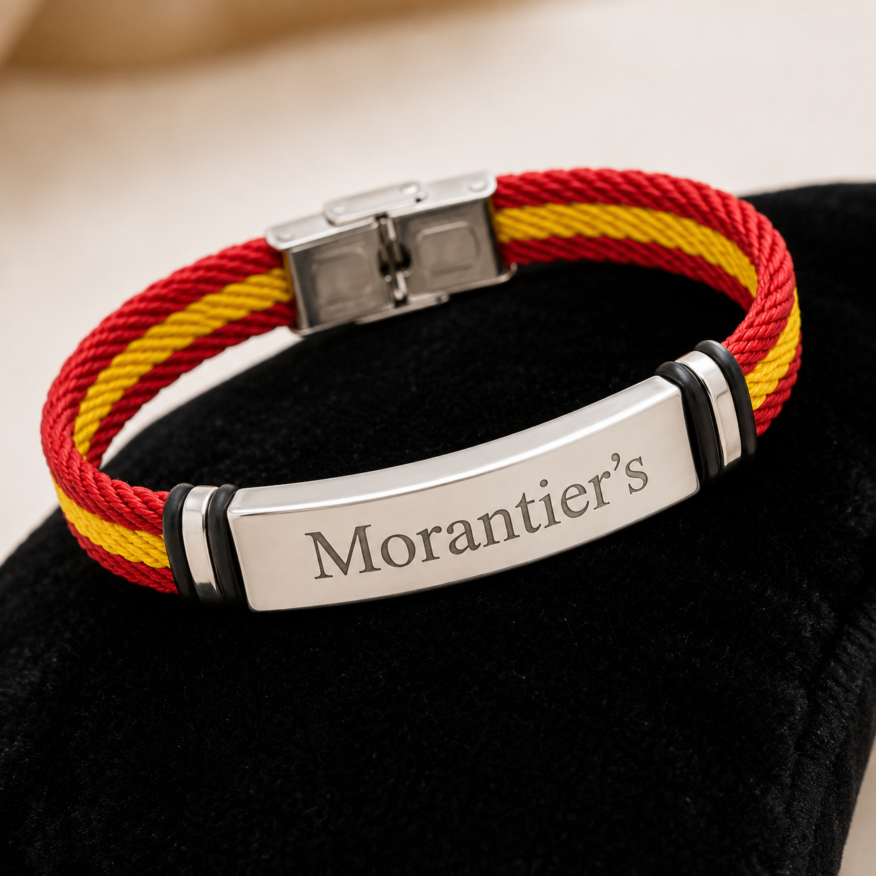 Pulsera artesanal España | Con placa Morantier's
