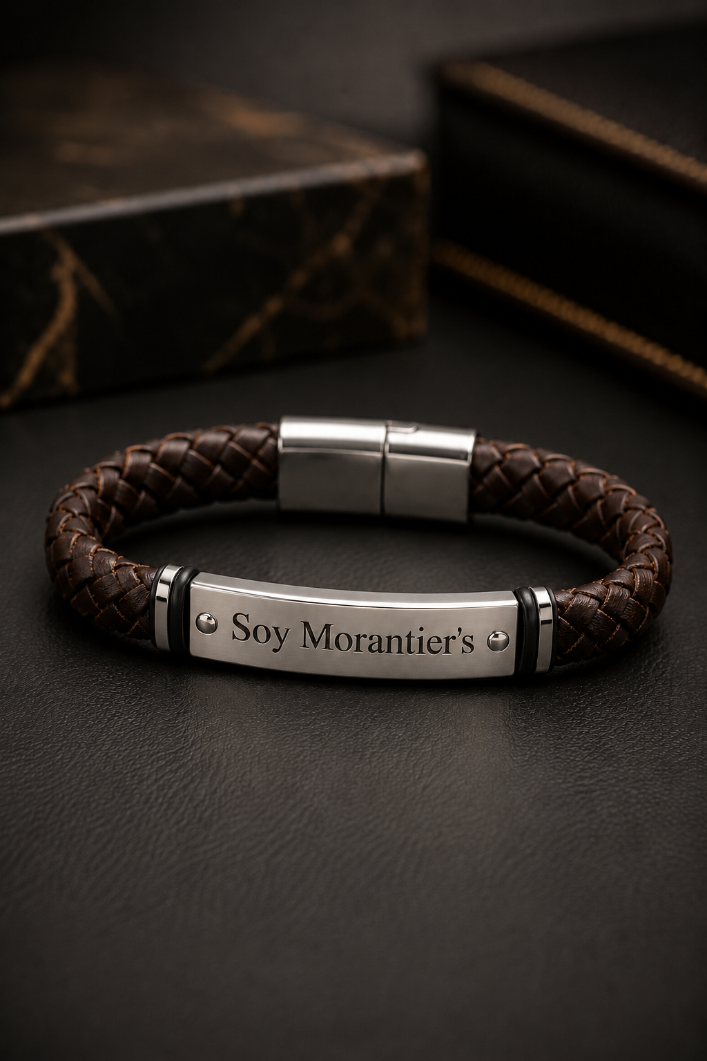 Pulsera artesanal "Soy Morantier's" | Cuero y acero inoxidable - Imagen 5